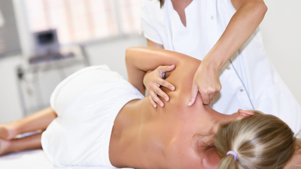 Jakie techniki masażu są najczęściej stosowane w terapii bólu?